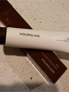 Hourglass Veil Mineral Primer SPF - 2.oz